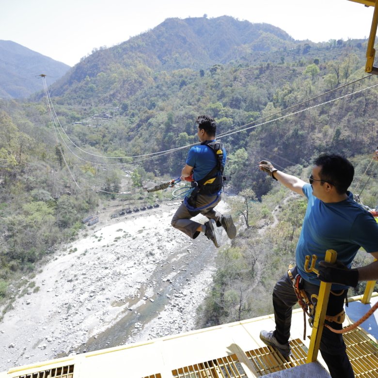 Valley Rope Jump
